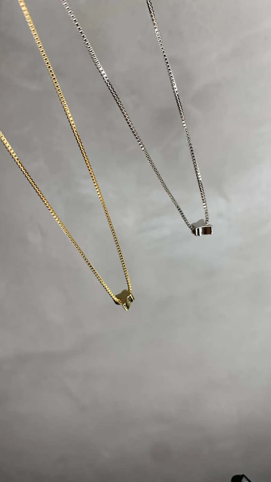 CORRENTE VENEZIANA COM MINI BORBOLETA LISA COM EXTENSOR - BANHADO A RÓDIO BRANCO