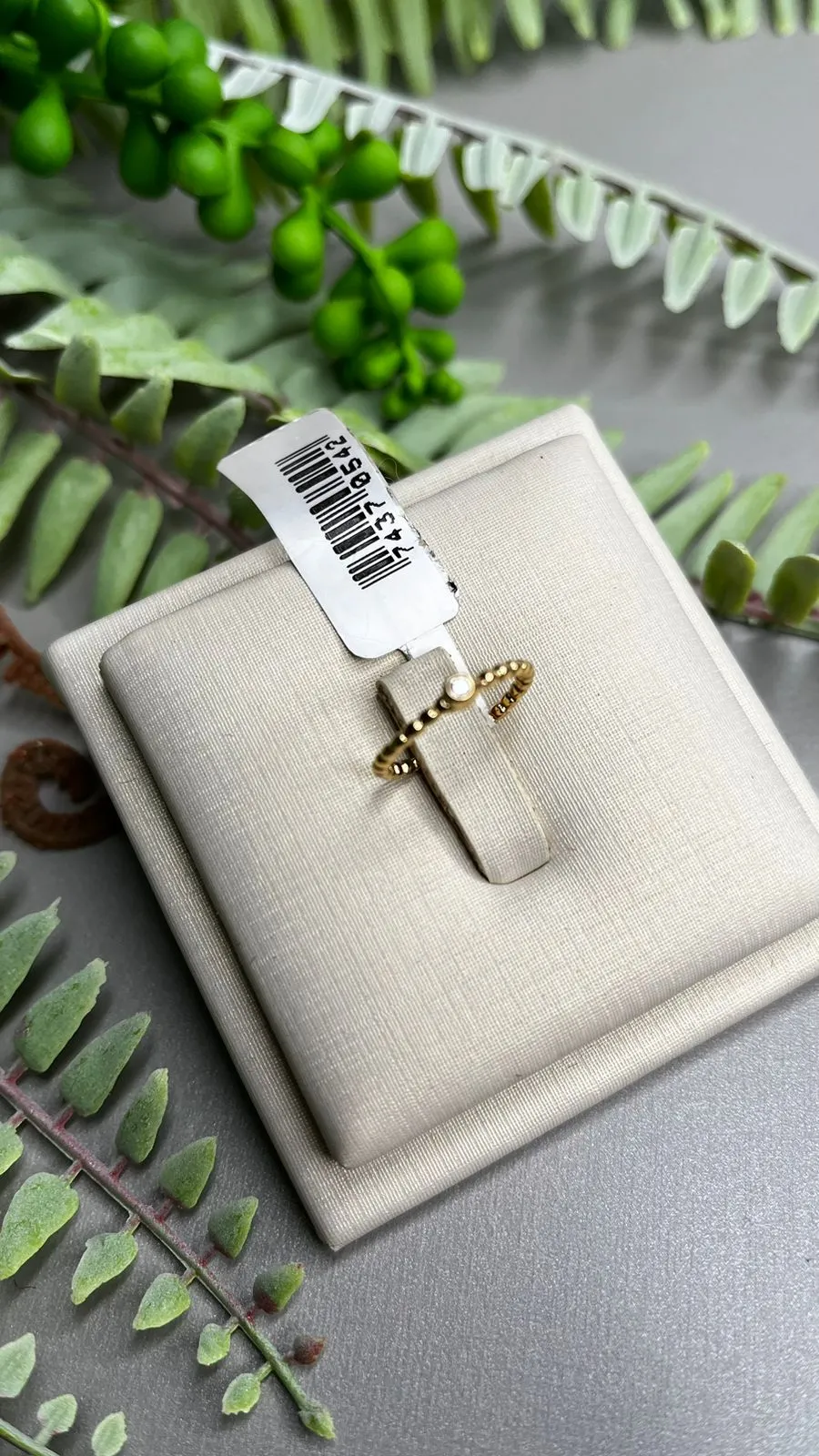 ANEL PONTILHADO SIMPLES COM PONTO DE LUZ TIPO PANDORA Nª 05- BANHADO A OURO 18K