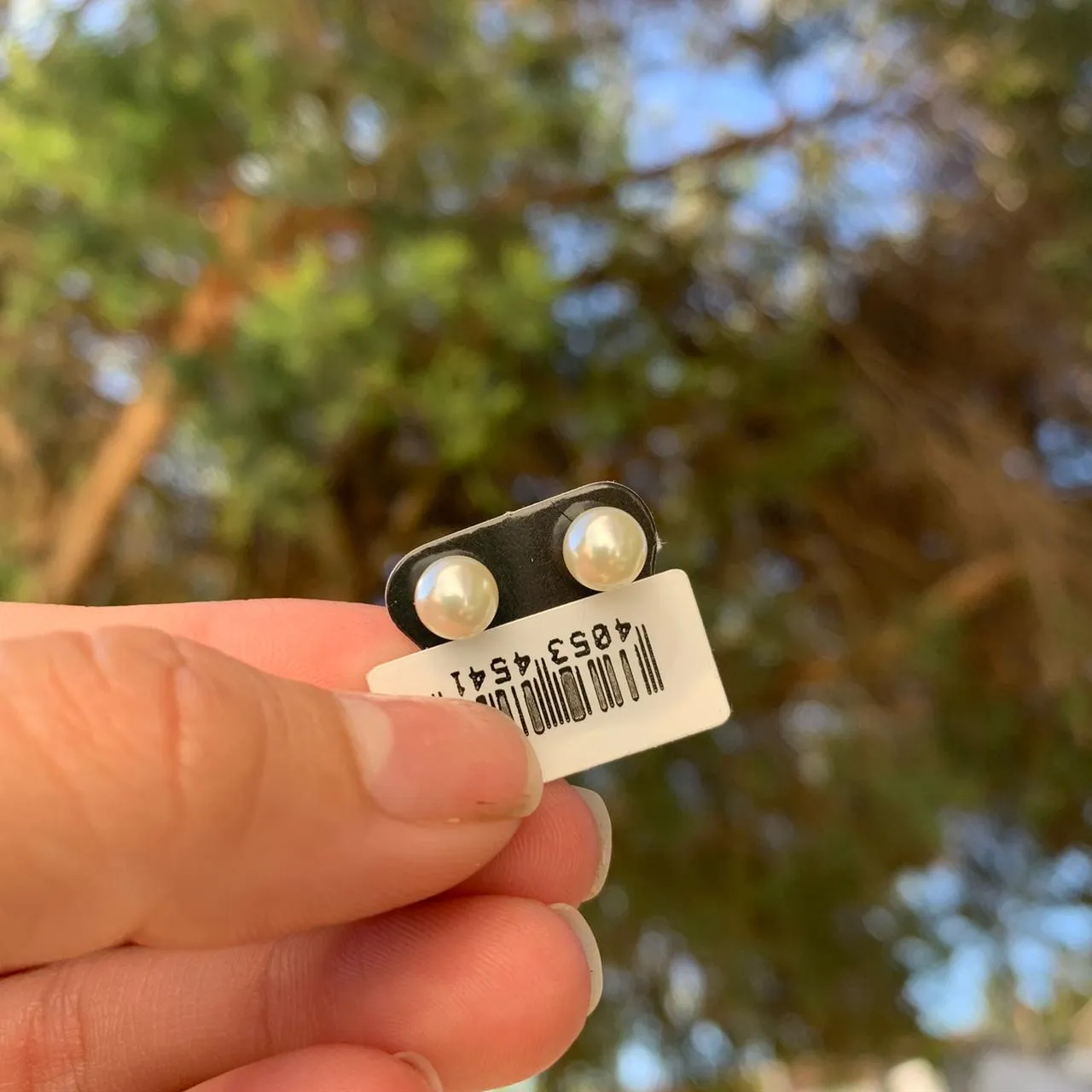 BRINCO PEQUENO PÉROLA UNICA GRANDE - BANHADO A OURO 18K