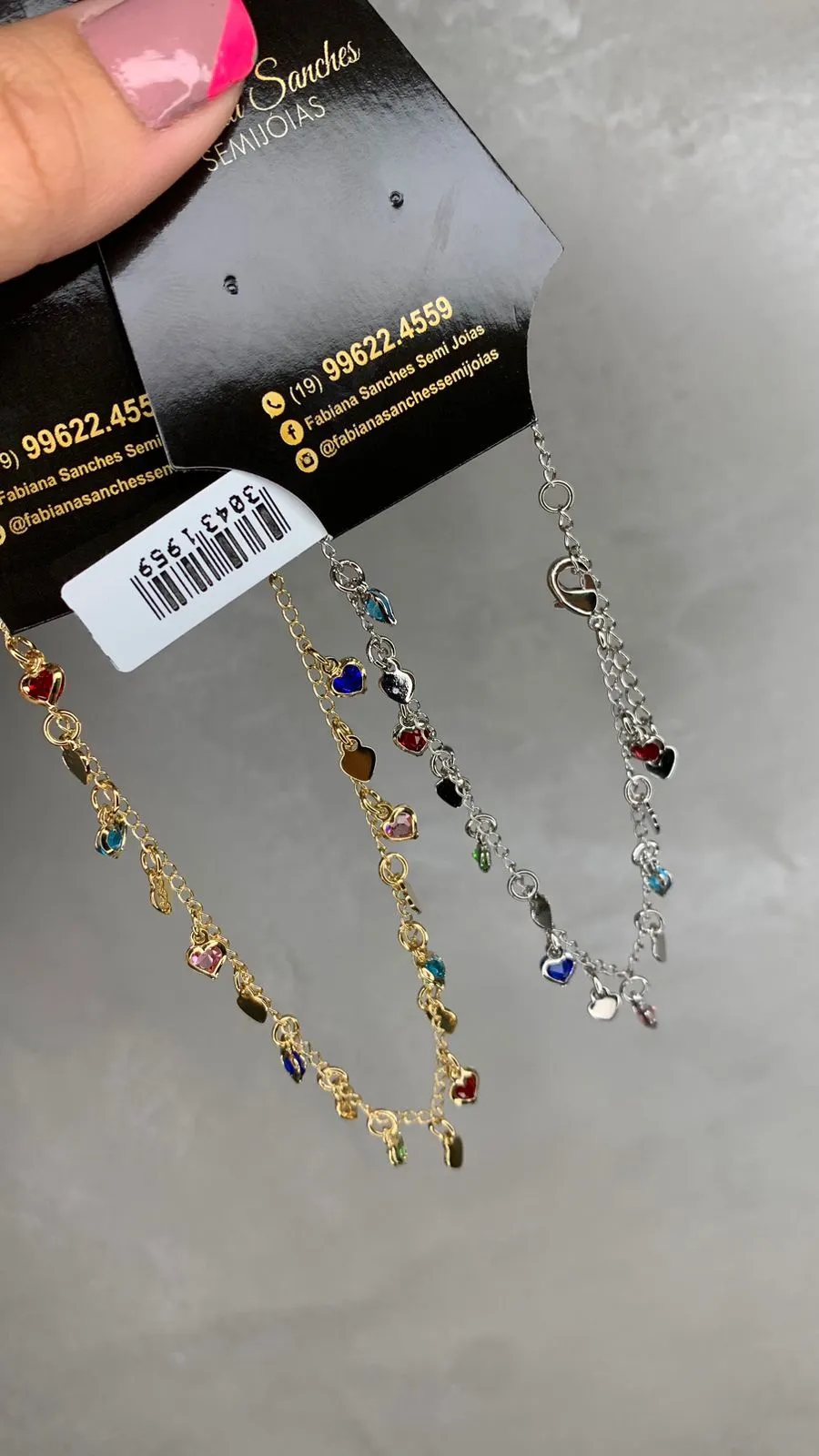 TORNOZELEIRA GRUMET FINO COM CORAÇÃO COLORS PENDURADO  COM EXTENSOR- BANHADO A RÓDIO BRANCO