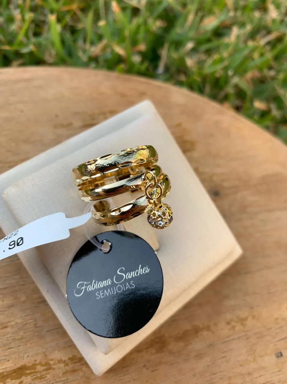 ANEL TRIPLO TRABALHADO E LISO COM PENDURICALHO BOLINHA CRAVEJADA Nª19  - BANHADO A OURO 18K