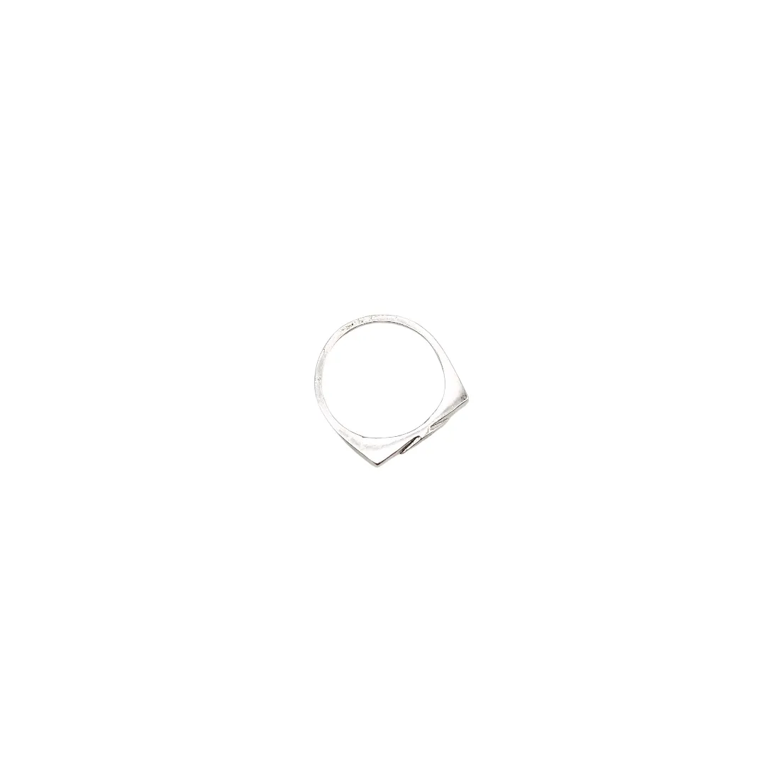 ANEL QUADRADO LISO COM DETALHE EM RB Nª18- BANHADO A RÓDIO BRANCO