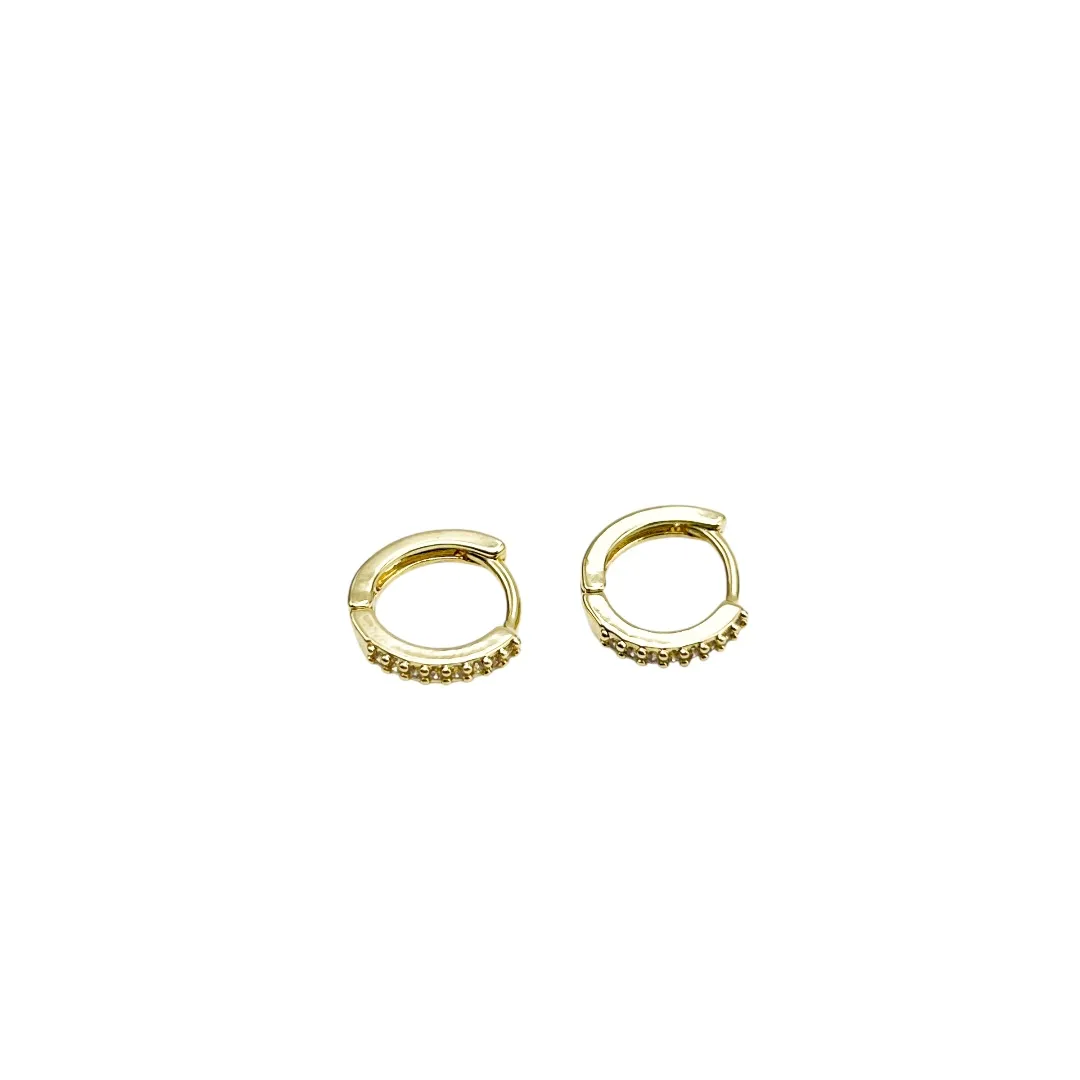 BRINCO ARGOLA FILEIRA UNICA ZIRCONIA CRISTAL MÉDIO- BANHADO A OURO 18K
