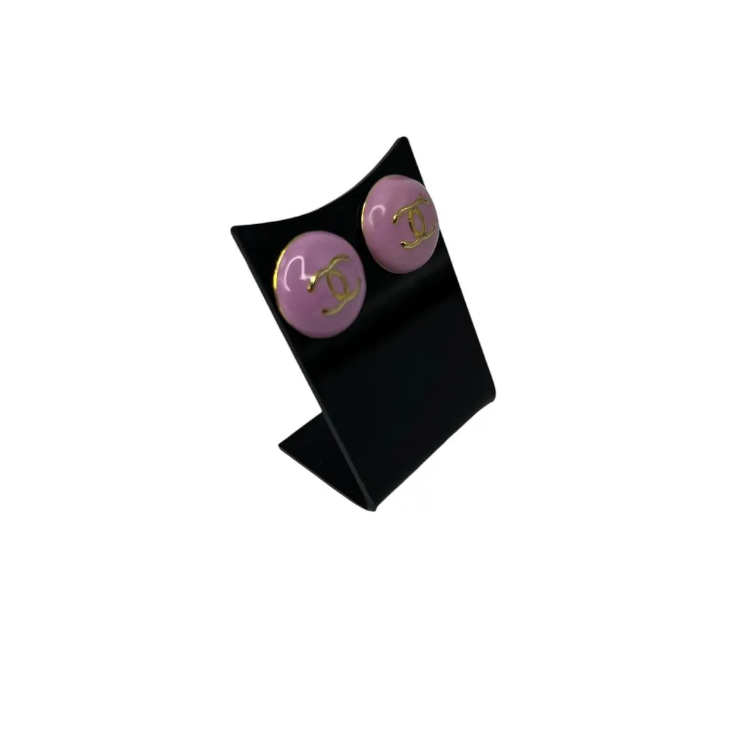 BRINCO CHANEL LILAS REDONDO - BANHADO A OURO 18K