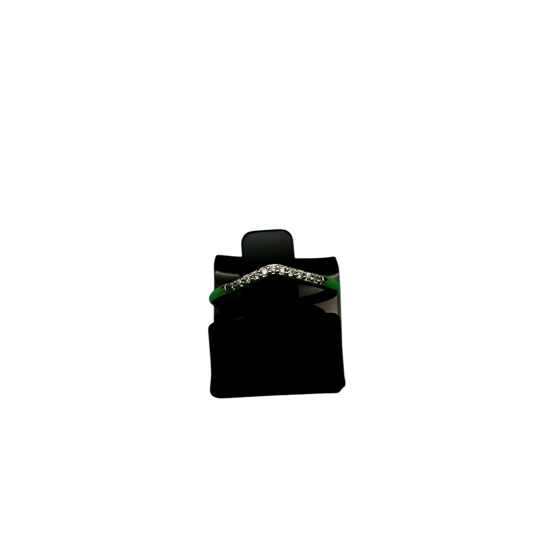 ANEL V ARREDONDADO COM CRAVAÇÃO DE MICRO ZIRCÔNIA CRISTAL Nº 22- BANHADO A OURO 18K