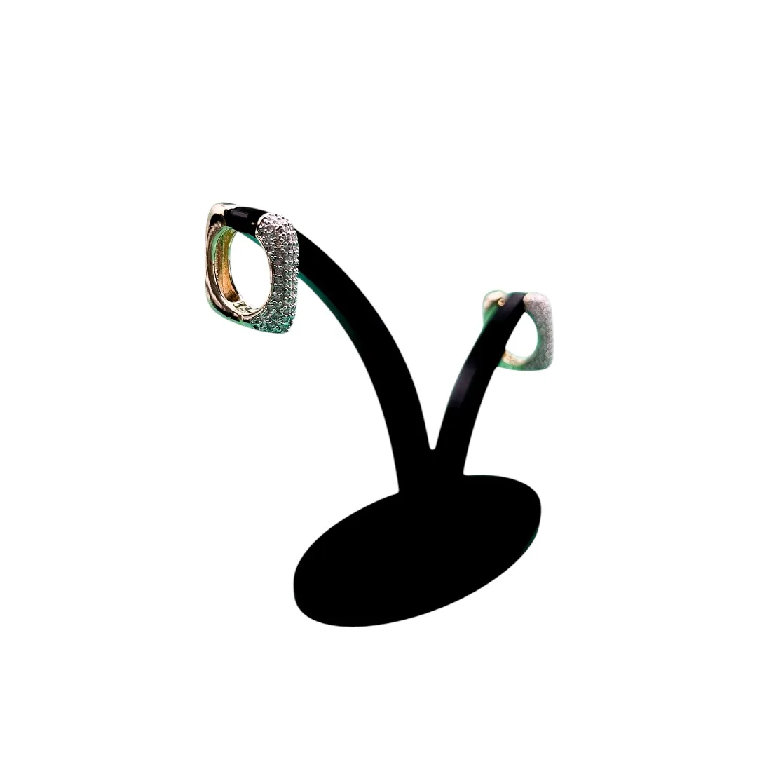 BRINCO ARGOLA QUADRADA ABAULADO COM CRAVAÇÃO DE MICRO ZIRCONIA CRISTAL GRANDE - BANHADO A OURO 18K