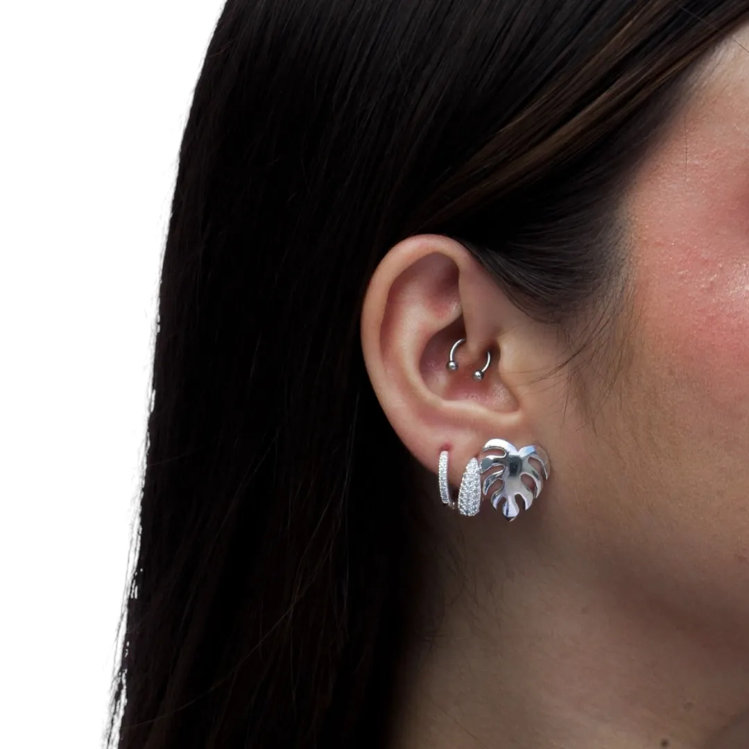 CONJUNTO DE PÉROLA COM FOLHA GRANDE COM EXTENSOR- BANHADO A RÓDIO BRANCO