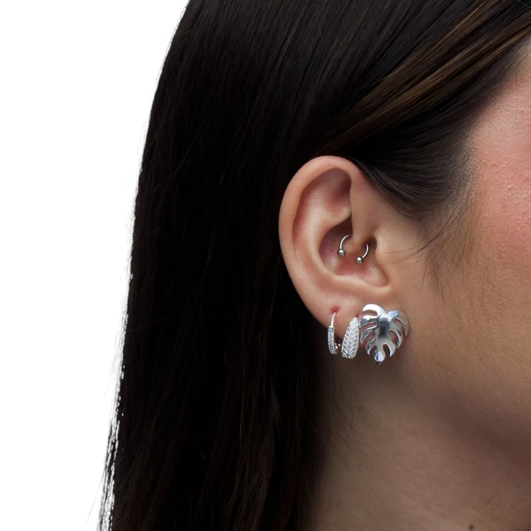 CONJUNTO DE PÉROLA COM FOLHA GRANDE COM EXTENSOR- BANHADO A RÓDIO BRANCO