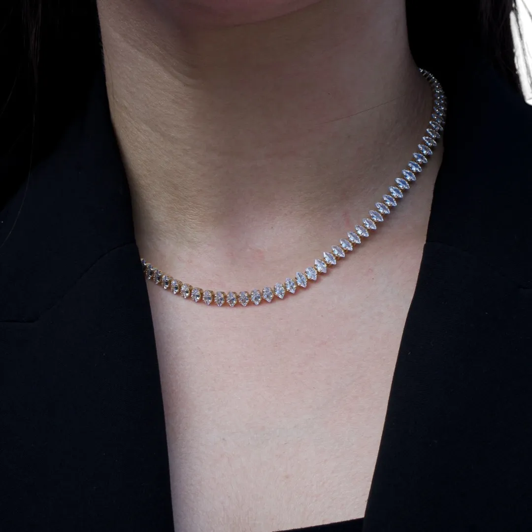 CHOKER RIVIERA OVAL CRAVEJADA COM NAVETE COM FECHO GAVETA SIMPLES CRISTAL ROSÉ GOLD - BANHADO A OURO 18K