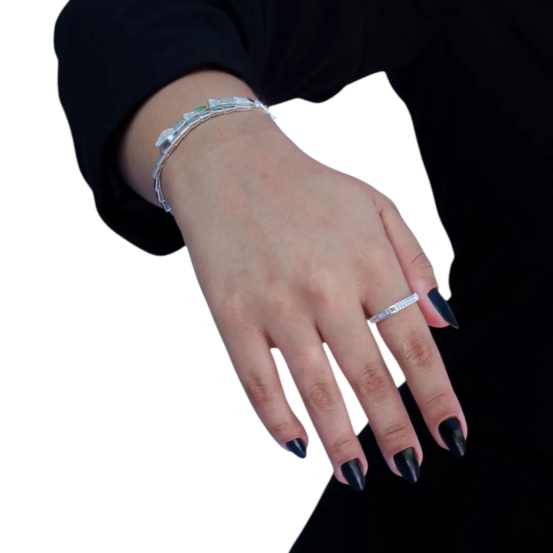 PULSEIRA INSPIRAÇÃO ESCAMADA COBRA COM MICRO ZIRCONIA CRISTAL E FECHO GAVETA- BANHADO A PRATA 925