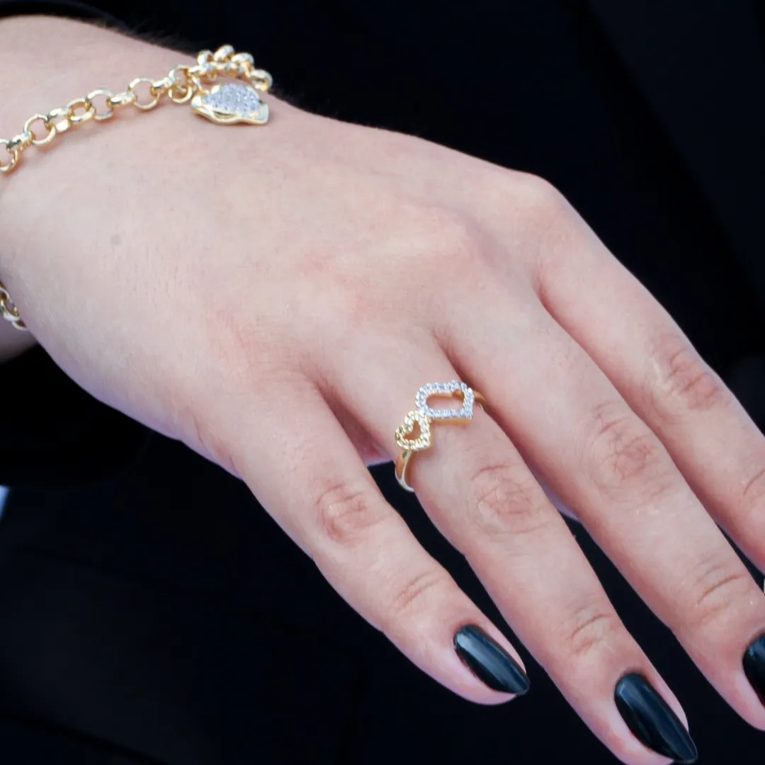 ANEL COM CORAÇÃO DUPLO VAZADO E MICRO ZIRCONIA CRISTAL COM APLICAÇÃO DE RODIO BRANCO Nº 16- BANHADO A OURO 18K