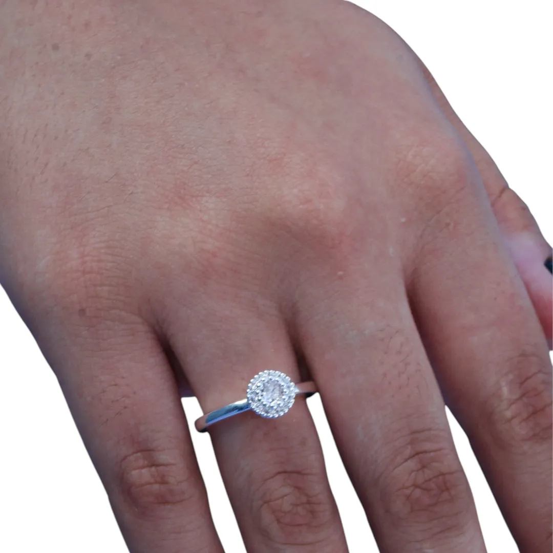 ANEL SOLITARIO COM PONTA E MICRO ZIRCONIA CRISTAL Nº 16- BANHADO A PRATA 925