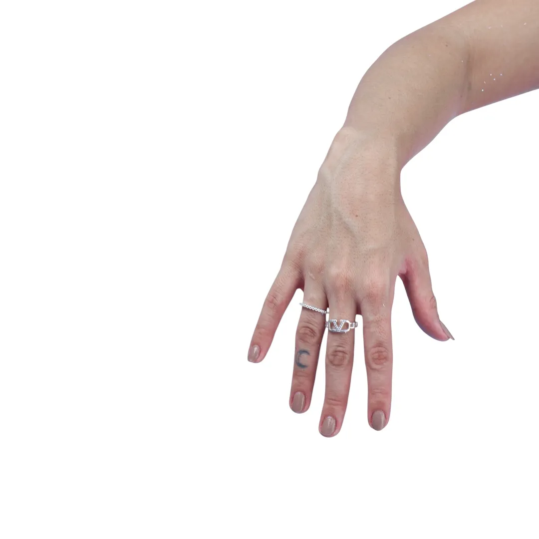 ANEL APARADOR COM MICRO ZIRCONIA CRISTAL REDONDA E BORDA Nº 16- BANHADO A PRATA 925