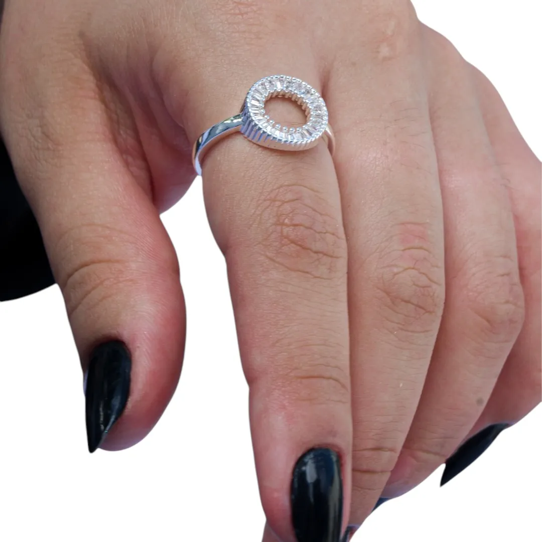 ANEL ARO MÉDIO COM ZIRCONIA NAVETE CRISTAL Nº 22 BANHADO A PRATA 925