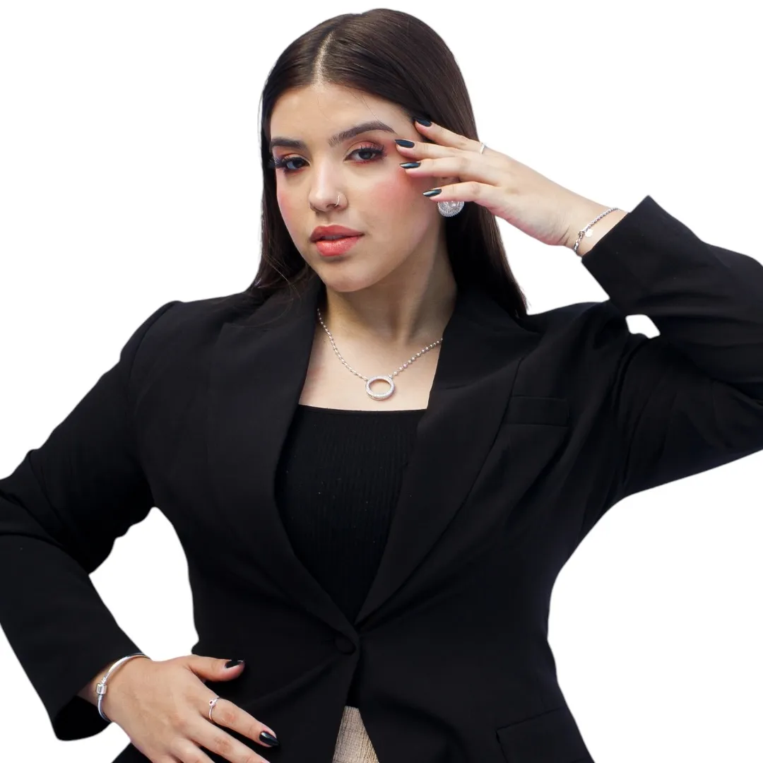 CORRENTE DE PÉROLA COM ARO VAZADO CRAVEJADO DE ZIRCONIA COM EXTENSOR -BANHADO A RÓDIO BRANCO