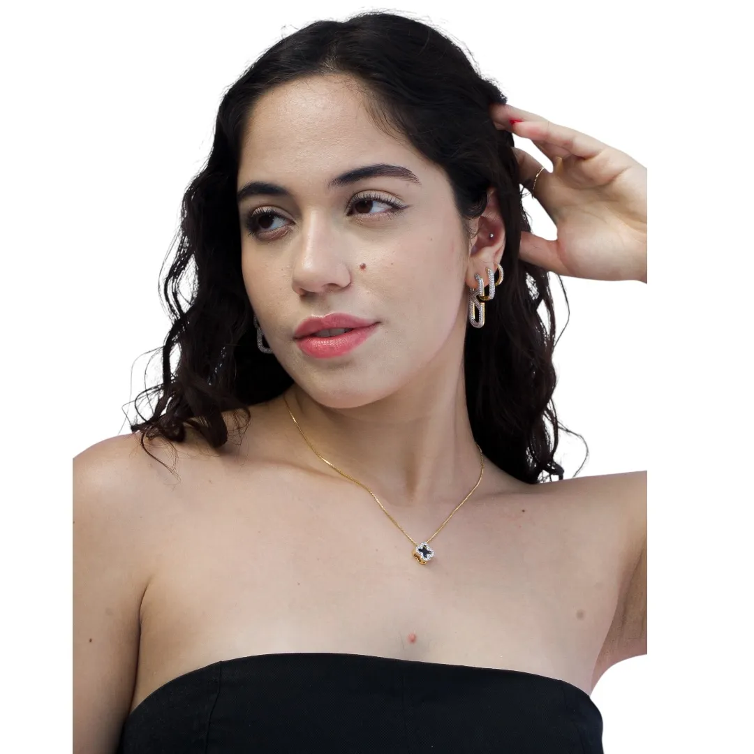 BRINCO ARGOLA ABAULADA ESTICADA FINA GRANDE COM FILEIRA TRIPLA E MICRO ZIRCÔNIA CRISTAL - BANHADO A OURO 18K