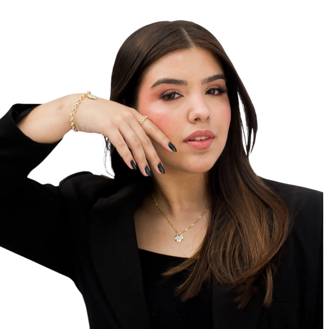 PULSEIRA ELO PORTUGUES MÉDIO COM PINGENTE DE CORAÇÃO CRAVADO COM MICRO ZIRCONIA CRISTAL- BANHADO A OURO 18K