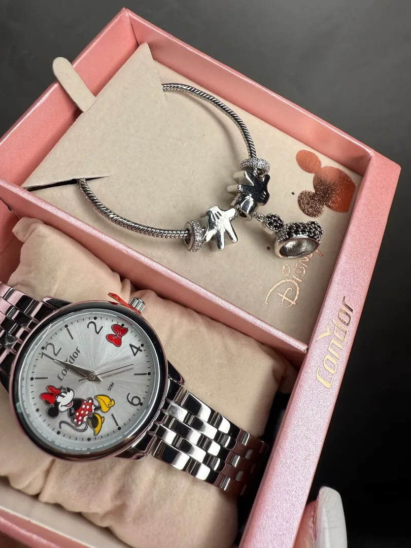RELOGIO CONDOR FEMININO LINHA DISNEY PRATA COM FUNDO MINNIE ACOMPANHA ACESSORIOS PULSEIRA COM BERLOQUES PERSONALIZADO PERSONAGEM C02035NKW/K4K - COR AÇO PRATA
