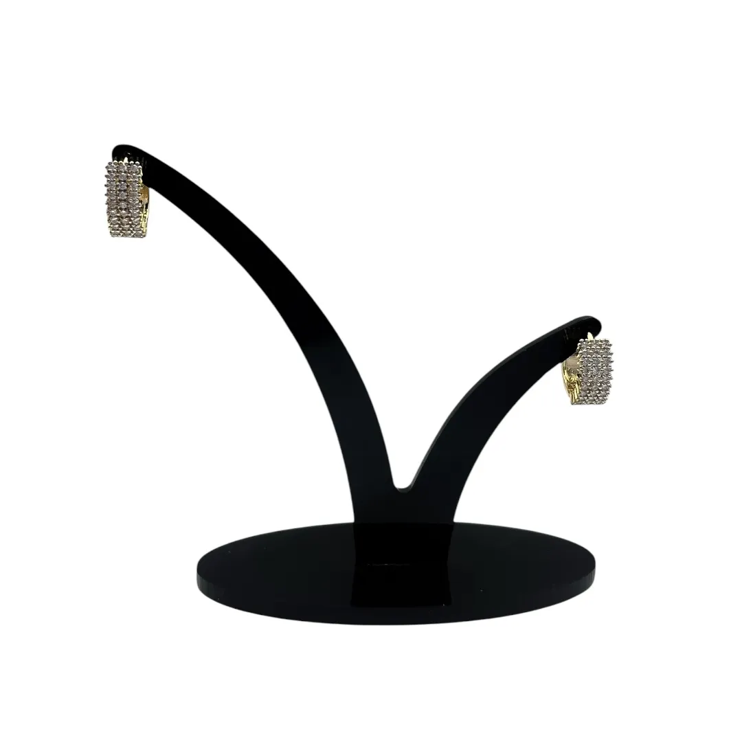 BRINCO ARGOLA GRANDE  COM FILEIRA TRIPLA CRAVADO COM MICRO ZIRCÔNIA CRISTAL E BOLINHAS COM PONTAS  - BANHADO A OURO 18K