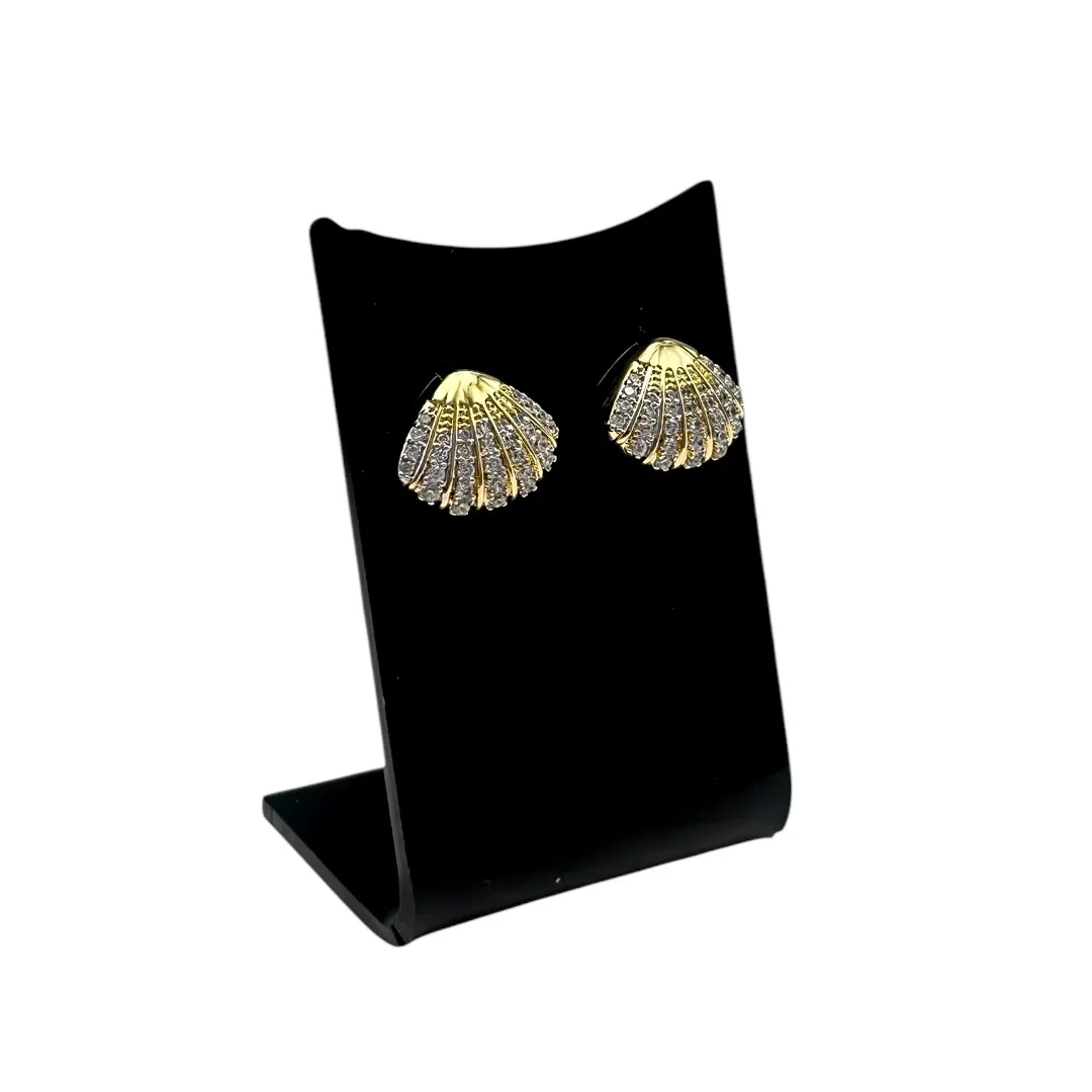 BRINCO CONCHA CHEIO COM MICRO ZIRCÔNIA CRISTAL - BANHADO A OURO 18K