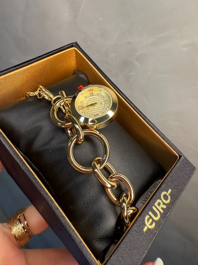 RELOGIO EURO FEMININO DOURADO PULSEIRA DE ELOS COM ENCAIXE EM FECHO EU2035YYD/4D - COR AÇO DOURADO