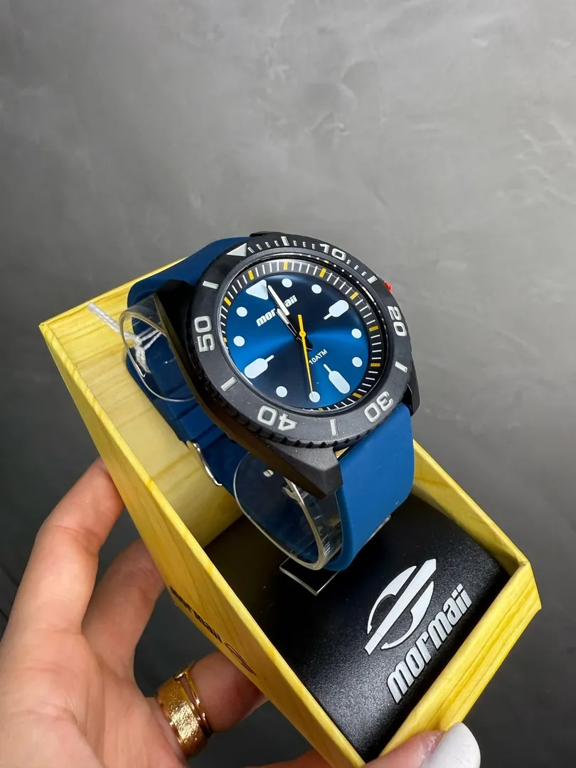 RELÓGIO MORMAII PRETO COM PULSEIRA AZUL BORRACHA FUNDO AZUL METALICO  MOPC21JC/8A - COR AZUL