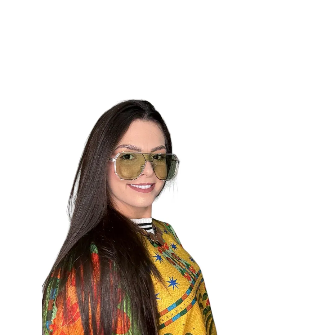 ÓCULOS DE SOL REDONDO COM DETALHES LENTE VERDE CLARO ARMAÇÃO TRASPARENTE COM PROTEÇÃO UV 400 - MARCA PROPRIA