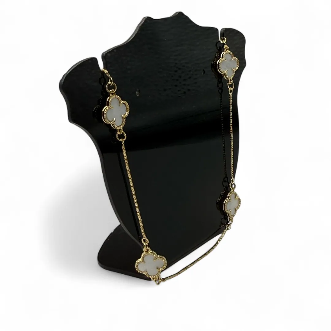CORRENTE CHOKER TREVO 10MM MADRÉPEROLA RESINADO - BANHADO A OURO 18K