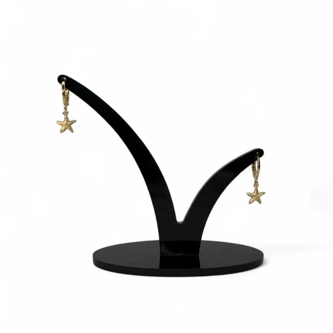 BRINCO ARGOLA COM PENDURICALHO ESTRELA DO MAR LISA - BANHADO A OURO 18K