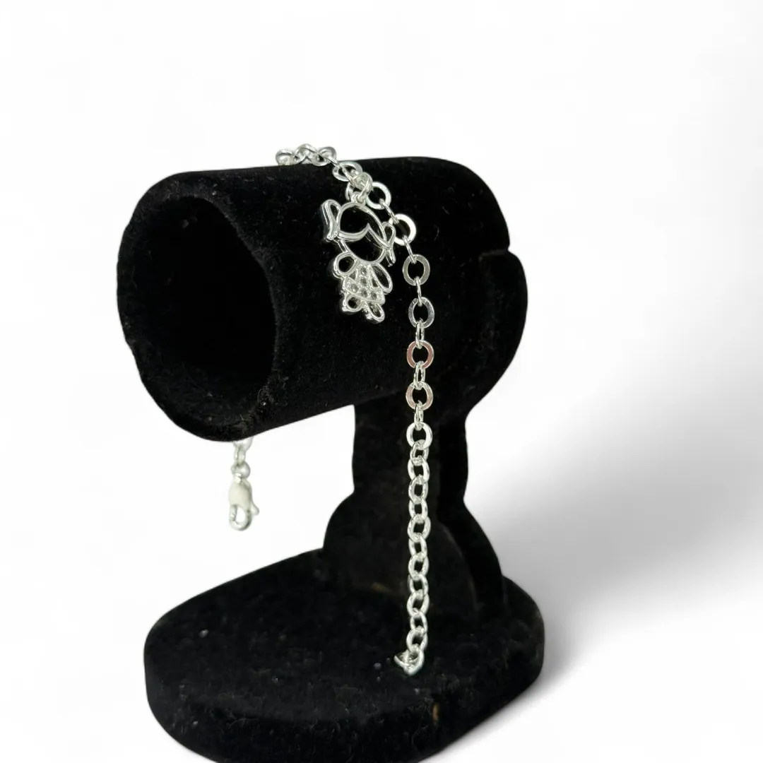 PULSEIRA ELO GRUMET LARGO COM BONECO MENINA CRAVEJADO ZIRCONIACRISTAL-  BANHADO A PRATA 925
