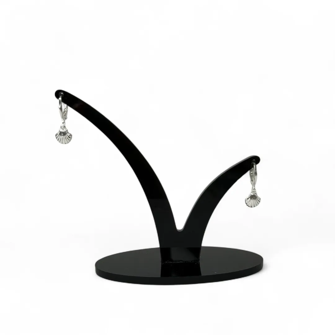 BRINCO ARGOLA COM PENDURICALHO CONCHA LISA - BANHADO A PRATA 925