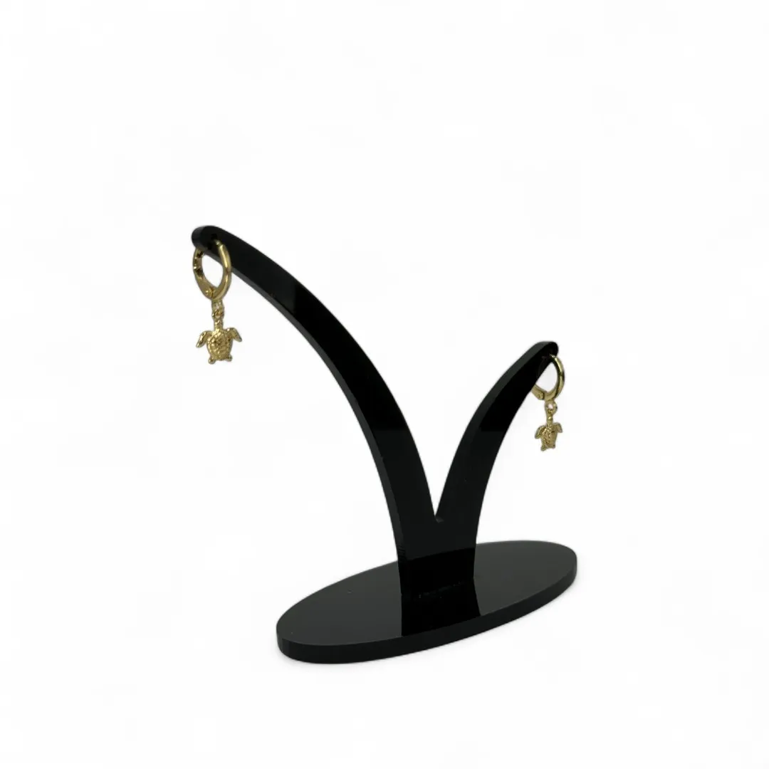 BRINCO ARGOLA COM PENDURICALHO TARTARUGA LISA - BANHADO A OURO 18K