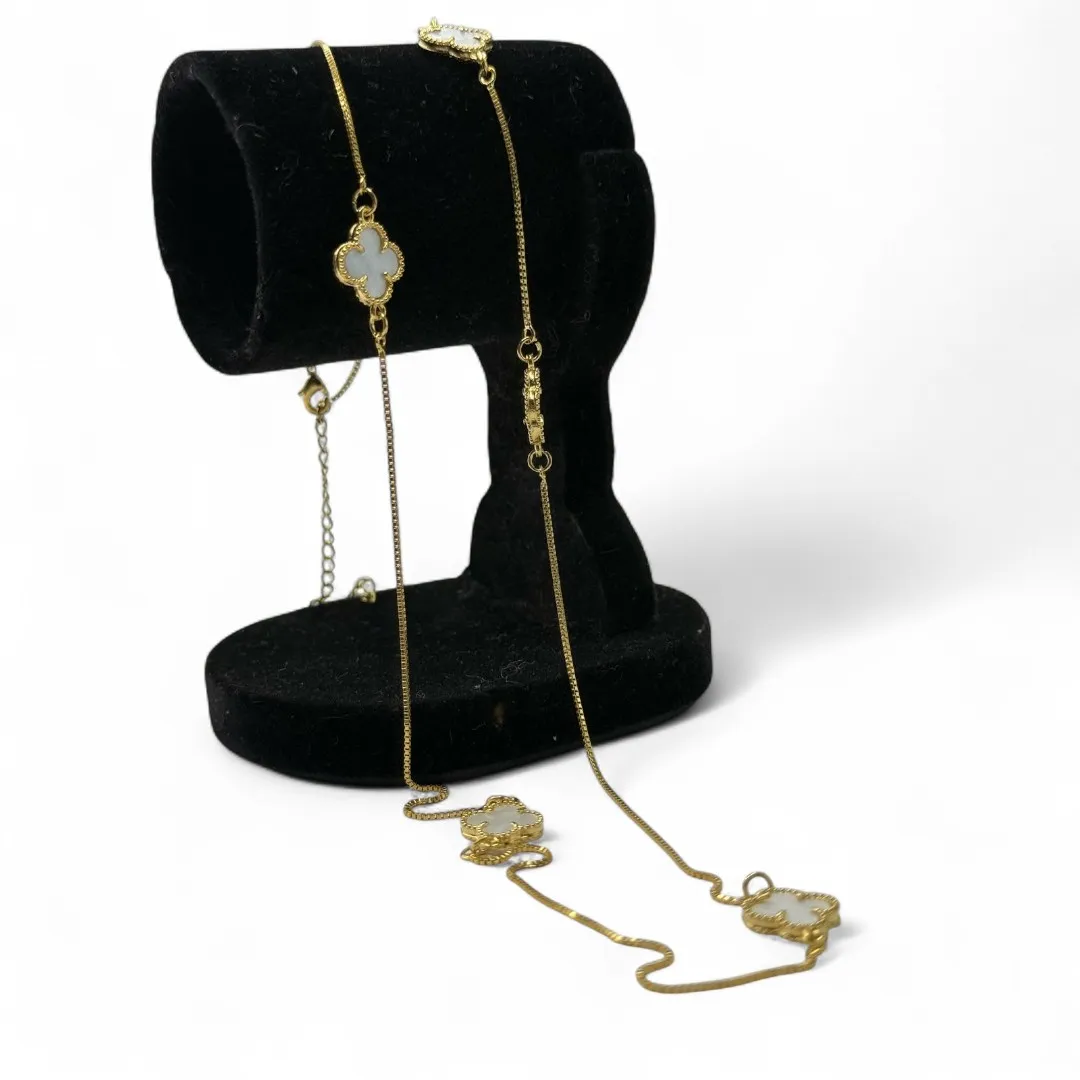 CORRENTE CUMPRIDA TREVO MADRÉPÉROLA 10MM RESINADO COM EXTENSOR 65CM - BANHADO A OURO 18K
