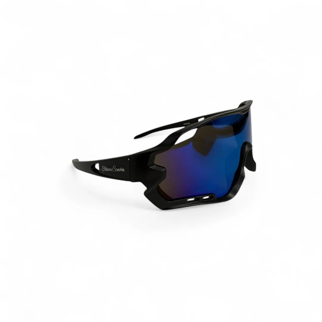 ÓCULOS DE SOL ESPORTIVO DETALHADO COM LENTE AZUL DEGRADE ARMAÇÃO PRETA COM PROTEÇÃO UV 400 - MARCA PROPRIA