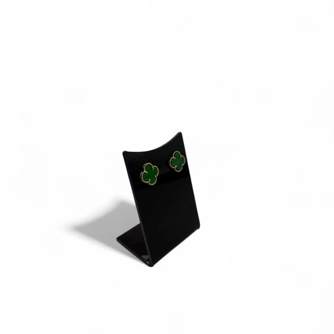 BRINCO TREVO VERDE 1OMM RESINADO - BANHADO A OURO 18K
