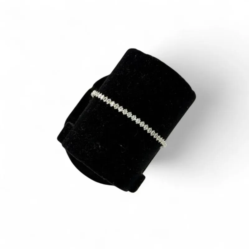 PULSEIRA RIVIERA NAVETE CRISTAL OVAL PEQUENA COM EXTENSOR  - BANHADO A PRATA 925
