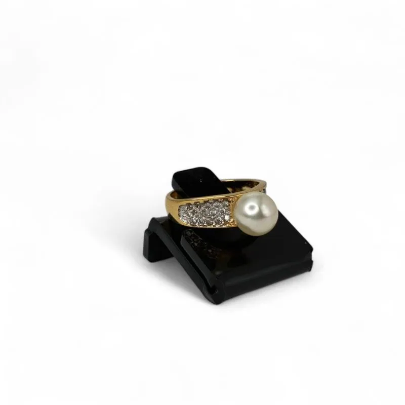 ANEL SOLITÁRIO EM PÉROLA COM ZIRCONIA CRISTAL- Nª20- BANHADO A OURO 18K
