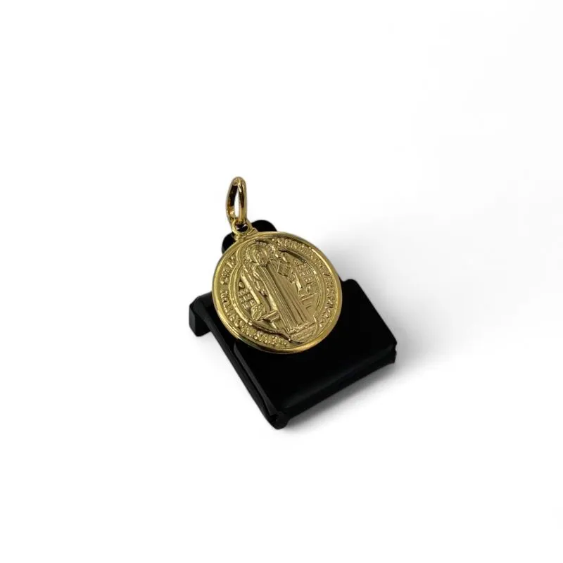 PINGENTE MEDALHA DE SÃO BENTO MÉDIA- BANHADO A OURO 18K