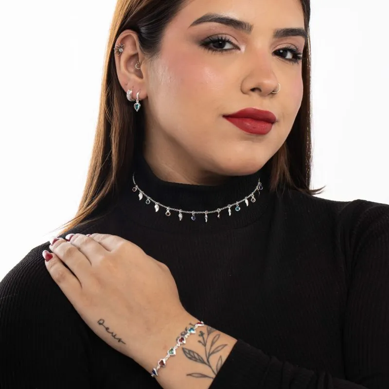 PULSEIRA CARTHIE COM SEQUENCIA DE CORAÇÕES COLORIDOS E EXTENSOR - BANHADO A PRATA 925