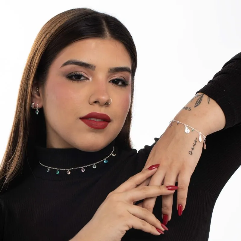 PULSEIRA COM PENDURICALHO MEDALHA GOTA E ZIRCONIA COLORIDA COM EXTENSOR - BANHADO A PRATA 925