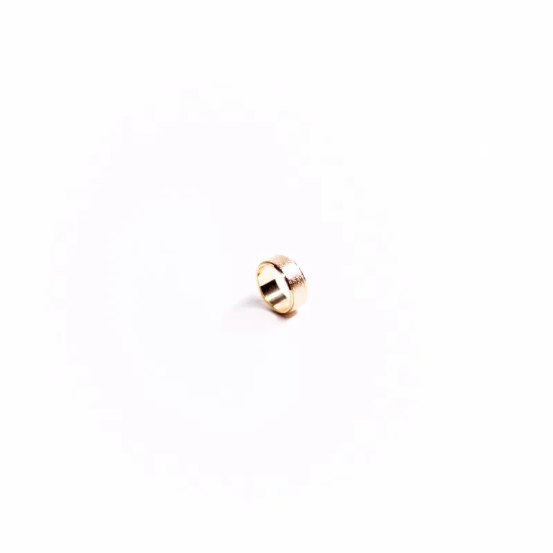 ALIANÇA QUADRADA FOSCA DUAS CANALETAS LATERAIS 8MM Nª18- BANHADO A OURO 18K