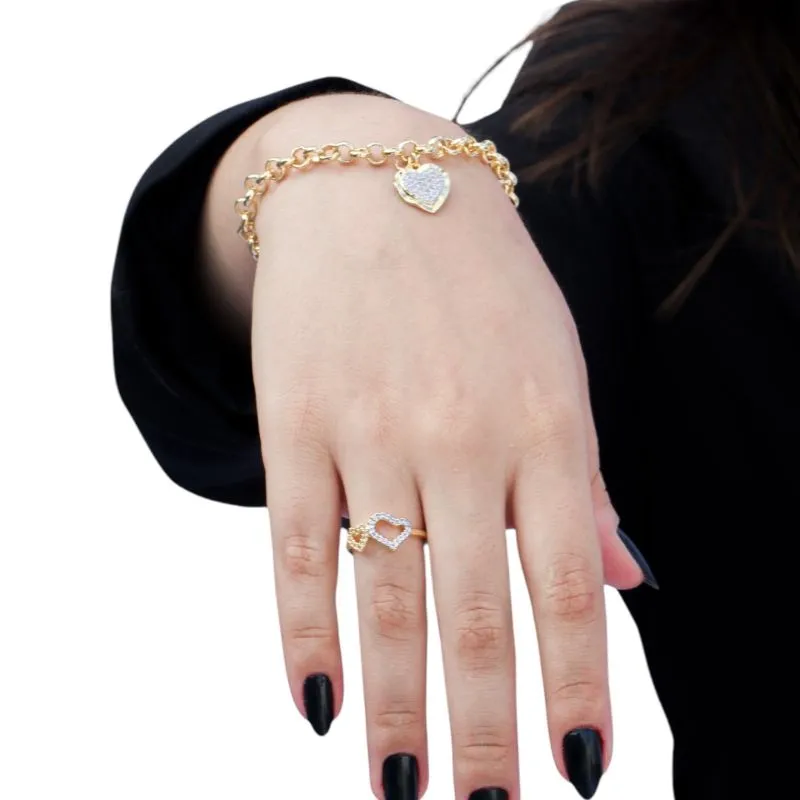 ANEL COM CORAÇÃO DUPLO VAZADO E MICRO ZIRCONIA CRISTAL COM APLICAÇÃO DE RÓDIO BRANCO Nº 16- BANHADO A OURO 18K