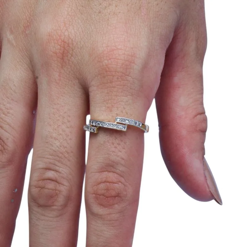 ANEL FIO TRIPLO COM MICRO ZIRCONIA CRISTAL Nº 19- BANHADO A OURO 18K