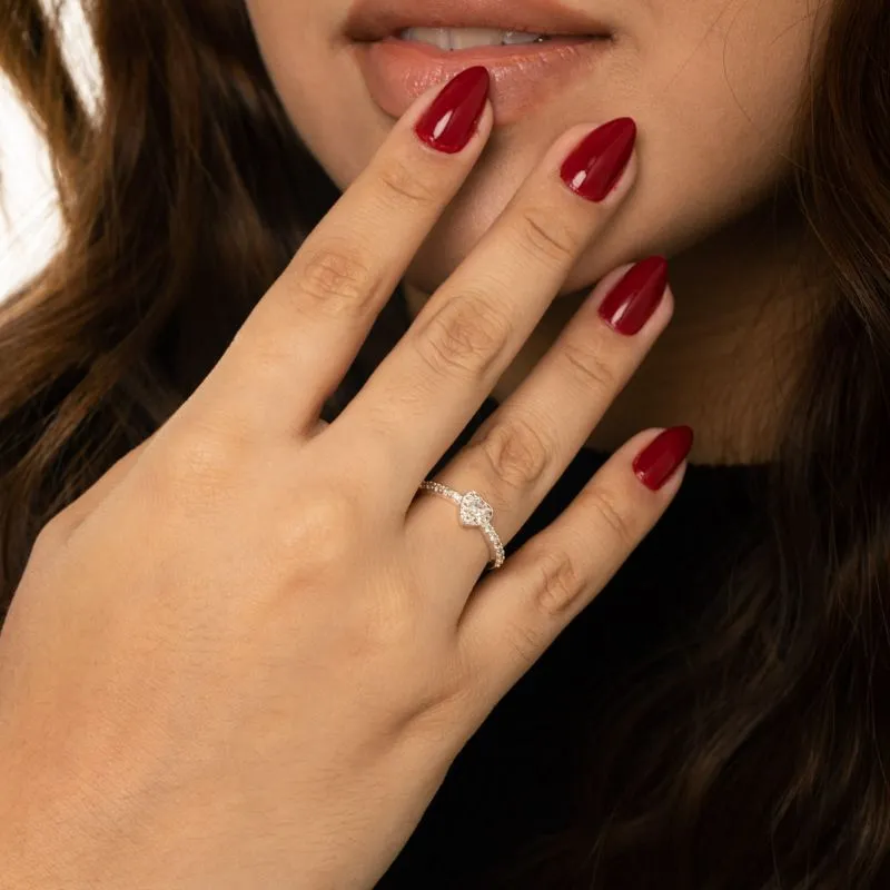 ANEL SOLITÁRIO ARO CRAVEJADO + PEDRA CENTRAL DE CORAÇÃO ZIRCÔNIA CRISTAL Nº14 - BANHADO A PRATA 925