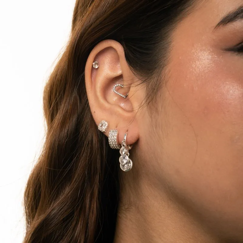 BRINCO ARGOLA COM PENDURICALHO PONTO DE LUZ TRIPLO - BANHADO A PRATA 925