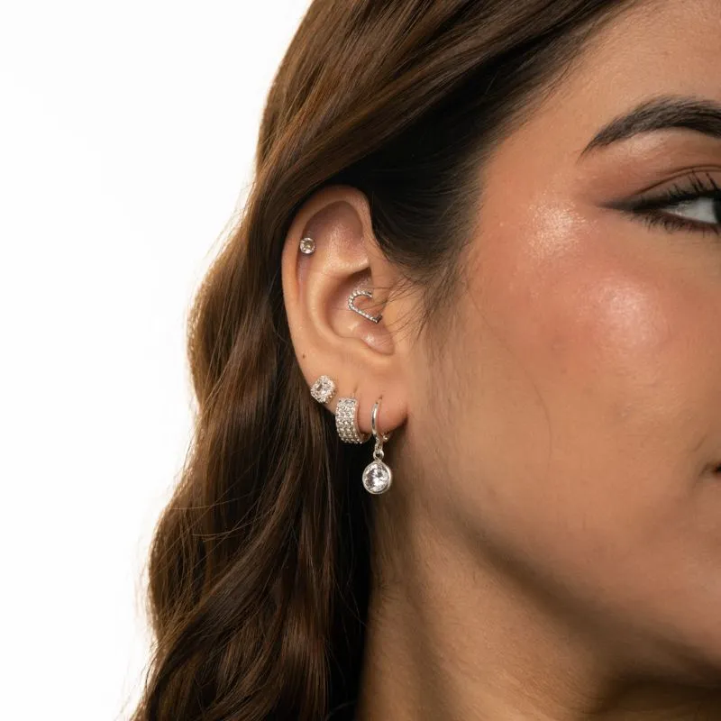 BRINCO ARGOLA COM PENDURICALHO PONTO DE LUZ UNICO - BANHADO A PRATA 925