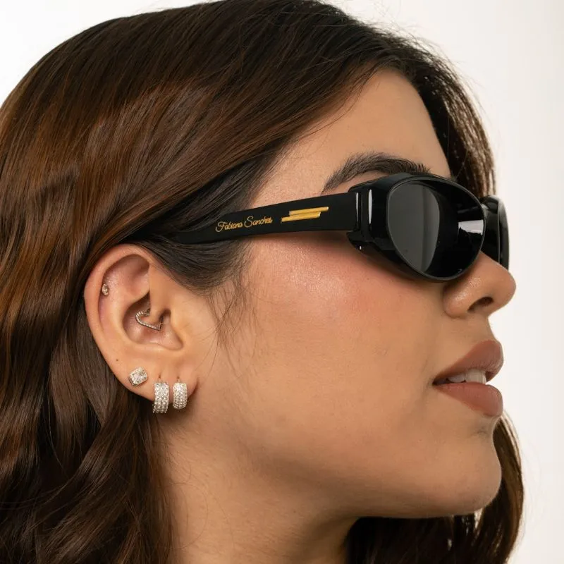 BRINCO ARGOLA MÉDIA GORDINHA 4 FILEIRA CRAVADA COM MICRO ZIRCONIA CRISTAL- BANHADO A PRATA 925