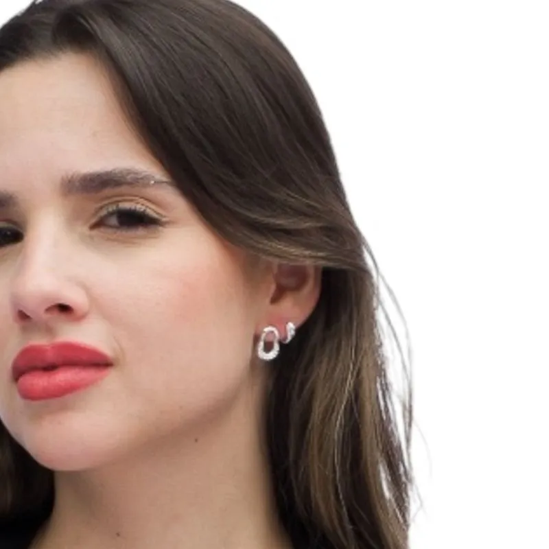 BRINCO ORGANICO COM MICRO ZIRCÔNIA CRISTAL - BANHADO A PRATA 925