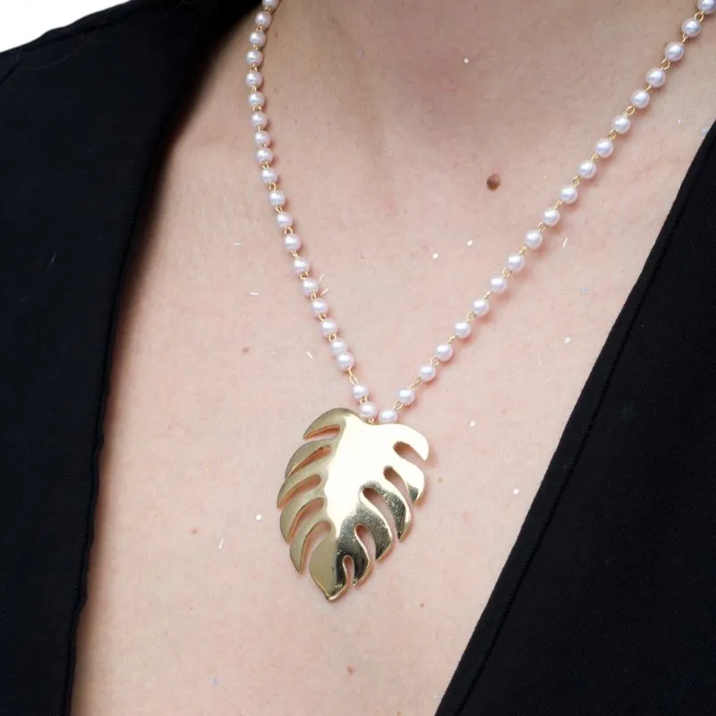 CONJUNTO DE PÉROLA COM FOLHA GRANDE COM EXTENSOR- BANHADO A OURO 18K