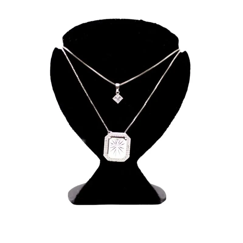 CORRENTE DUPLA MEDALHA COM CRUZ CRAVEJADA E PONTO DE LUZ COM EXTENSOR  - BANHADA A PRATA 925